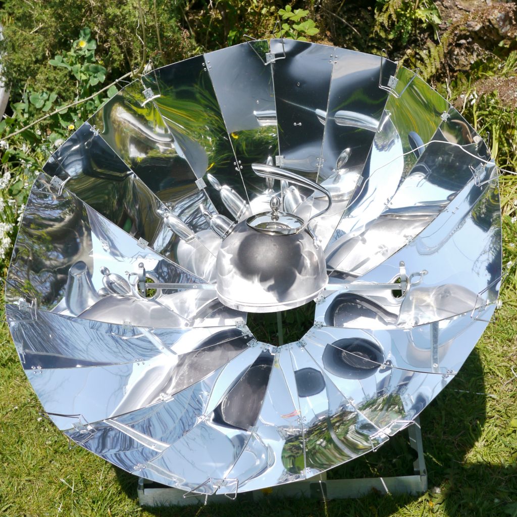 A. SUNplicity 2018 Folding Parabolic Solar Cooker www
